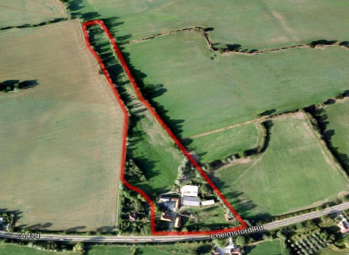 COZENS FARM, CHELMSFORD ROAD, HIGH ONGAR, ESSEX, CM5 9NX Boundary line shown is for indicative purposes only Development opportunity with planning permission 3 barns for conversion and listed