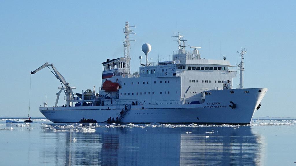 THE RIGHT SHIP = THE BEST EXPERIENCE One Ocean Voyager (Akademik Sergey Vavilov) Akademik Sergey Vavilov is the perfect size ship for visiting Antarctica. She carries no more than 92 passengers.