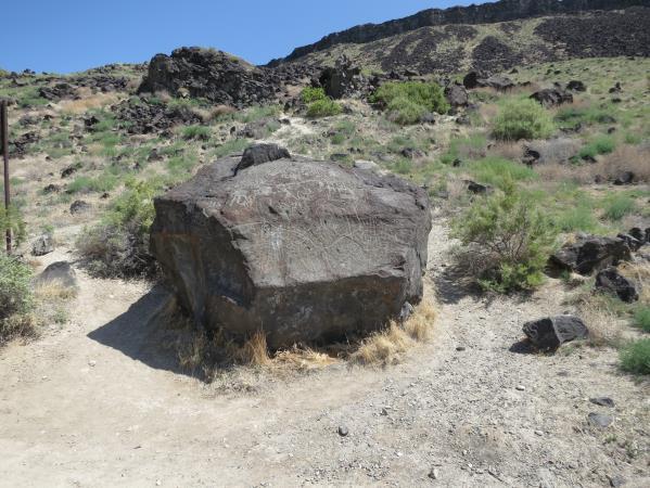 Nearby Celebration Park also has many Petroglyphs, some believed to be as old as 12,000 years. Map Rock may be that old but could be much younger.