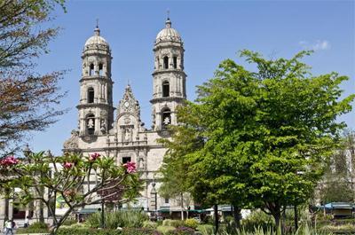 Visit the Cathedral, the Zocalo (Main Square), Temple of the Blessed Sacrament, the Rotonda de los Jaliscienses Illustres with its 17 columns and 98 Urns, see the Hospicio Cabanas, the State