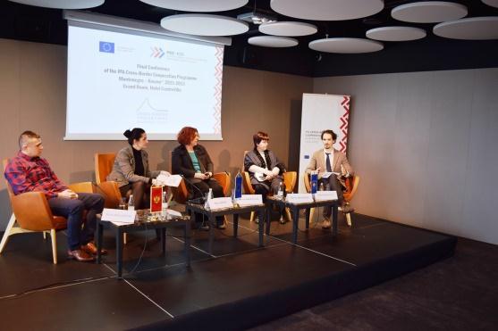 The third session of the conference included the panel discussion with project beneficiaries of three implemented projects under this programme and one final beneficiaries of the project.
