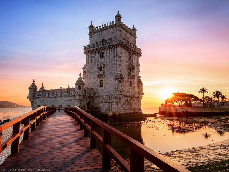 Page 11 of 14 Full Day Lisbon Tour Pickup approximately 9:00 AM via S. Jorge Castle where you will begin your walking tour, visiting the Cathedral, S.