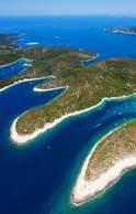 Visas Australian and New Zealand travelers can travel into Croatia without a visa for a period of up to 90 days, provided they have a passport with at least 6 months validity.