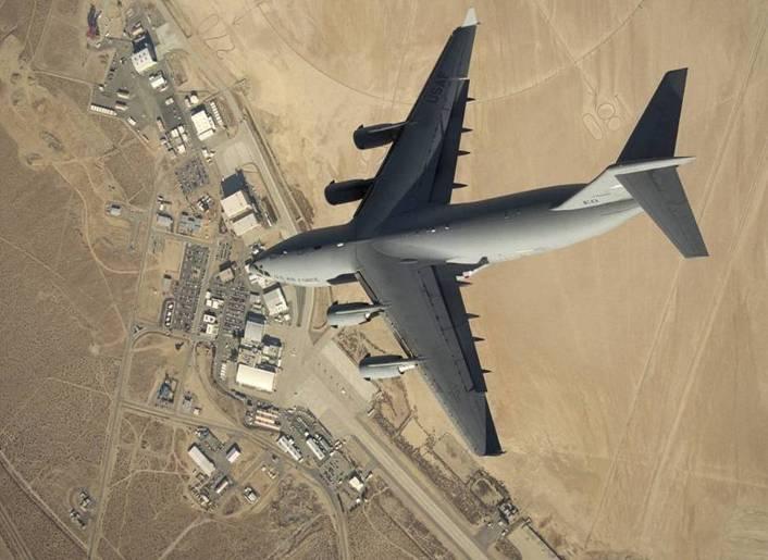 With a takeoff weight of 585,000 lbs, the C-17A is slightly smaller in size than the