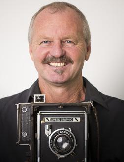 MEET THE WPA TEAM DARRAN LEAL Professional photographer/guide With over 400 successful photo tours/ workshop and seminars worldwide and counting, Australian-born Darran s lifetime loves are travel