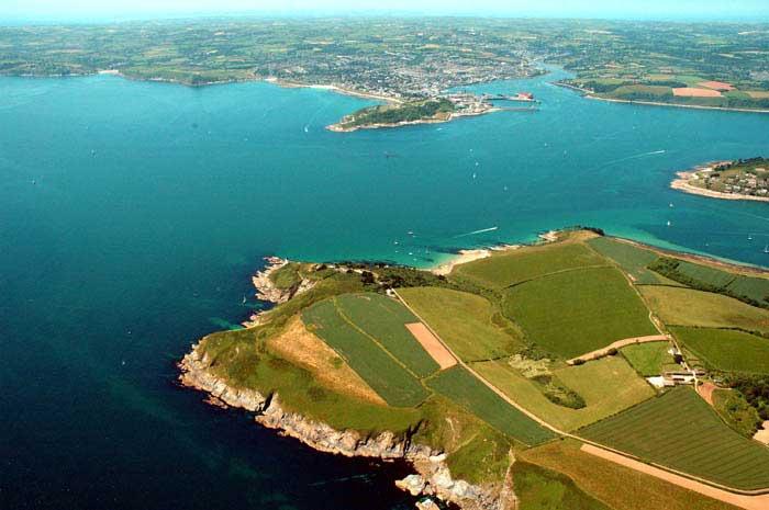 Breton ports. A new coastal battery was built at St Anthony Head which substantially increased the covering fire over Falmouth Harbour.