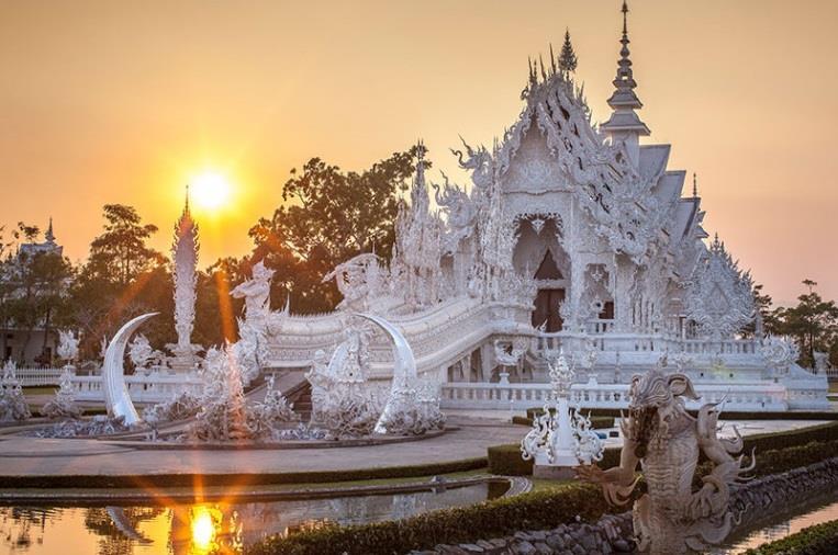 Beginning in Chiang Rai in northern Thailand with its ancient temples and its remarkable tribal culture we drive through the remote and once notorious Golden Triangle to set sail across the Thai /
