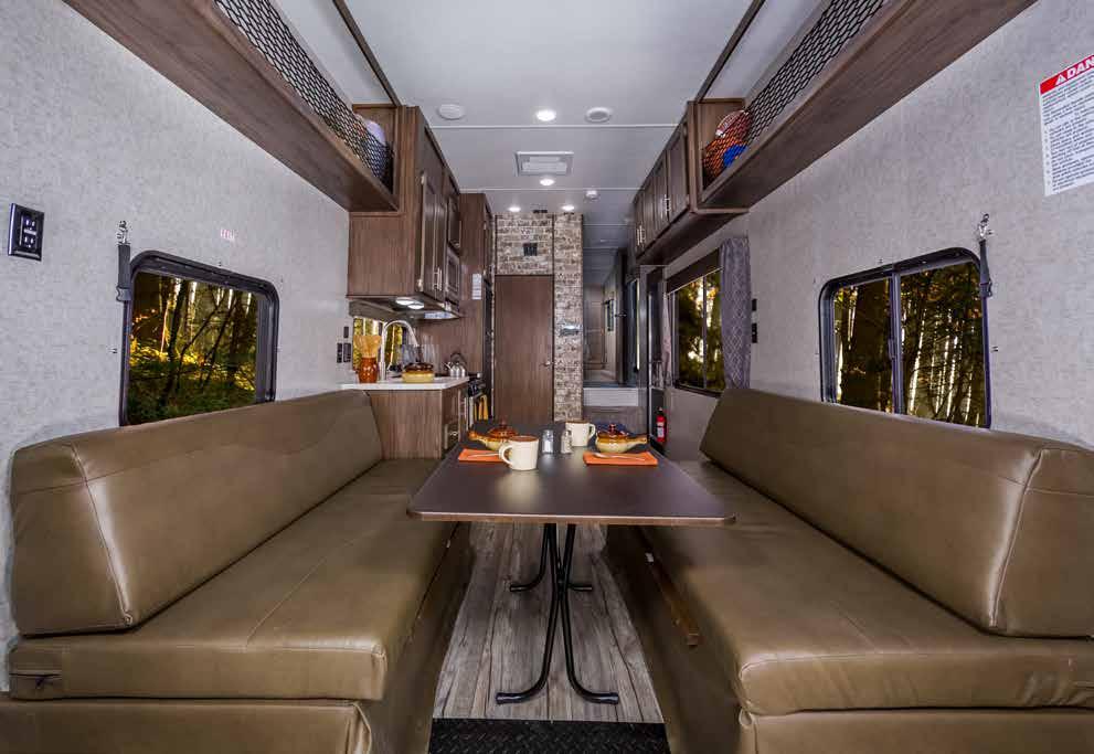 TRAVEL TRAILERS : DESTINATION TRAILERS : FIFTH WHEELS 255RR LIMITED
