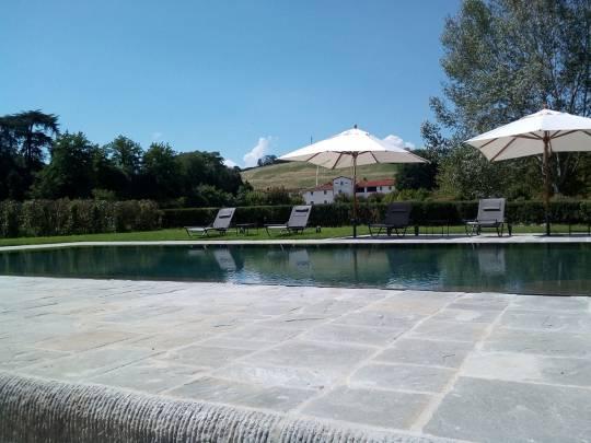 Parking Daily cleaning (2 hours/day, 6 days/week) Twice weekly change of bed Daily change of towels Services on request: heating, laundry, shopping, babysitting DESCRIPTION VALDARNO ESTATE - VILLA LE