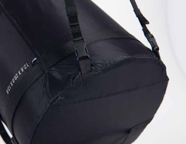 zipper pulls Reinforced webbing top handles with branded snap fasteners Side