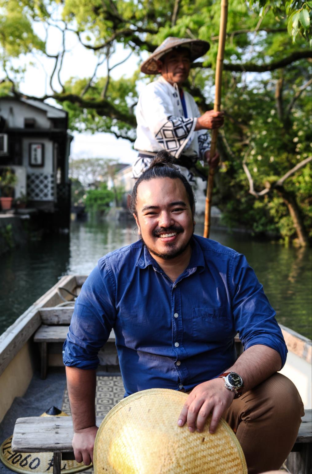 FRIDAY 27 SEPTEMBER KYOTO OSAKA - KYOTO B/L/D Breakfast at the hotel. Today, before we travel to Japan s foodie heaven Osaka, we are again privileged to join Adam Liaw for a cooking demonstration.