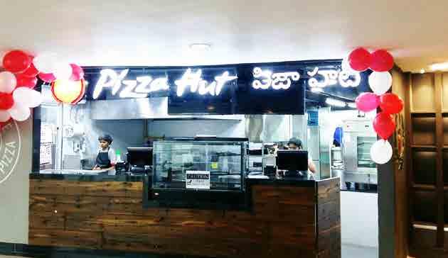 Pizza Hut, the renowned food retail chain, has opened its outlet at the mall.
