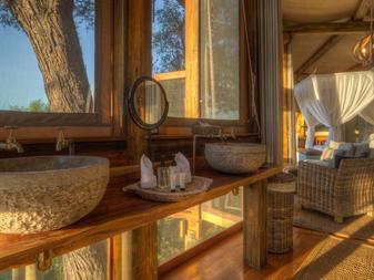 For honeymooners, Camp Okavango boasts the "Okavango Suite", a thatched cottage that offers complete privacy.
