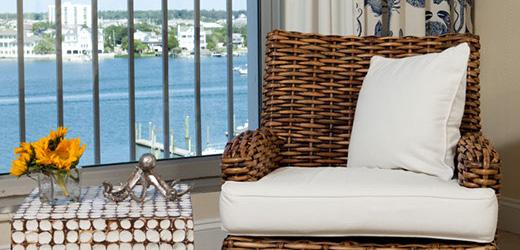 R O O M S & S U I T E S Harborfront Blockade Runner Beach Resort F E A T U R E S Overlooking the Intracoastal Waterway, our Harborfront rooms provide