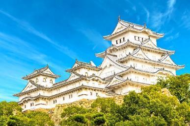 5 Day 4: Osaka - Hiroshima Journey around 2 hours by coach to Himeji and explore the magnificent 17 th Century Himeji Castle and the neighbouring Koko-en, a traditional-style garden.