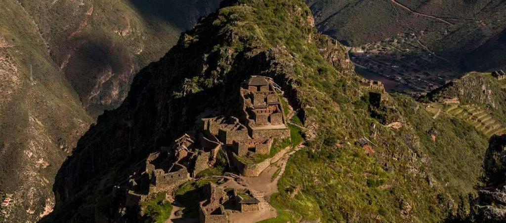 DAY 01 DAY 02 DAY 03 DAY 04 DAY 05 DAY 06 DAY 07 DAY 08 DAY 09 DAY 10 Sacred Valley of the Incas EXPLORING PISAQ Start the trip with a morning visit to Awanacancha, an