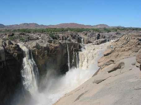 Augrabies Falls Orange River passes through Augrabies Falls 19 separate waterfalls Limpopo river