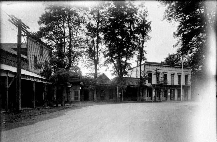 WEAVERVILLE JOSS HOUSE STATE HISTORIC PARK PHOTOGRAPHIC COLLECTION Park History Weaverville Joss House State Historic Park contains roughly three acres of historical resources.