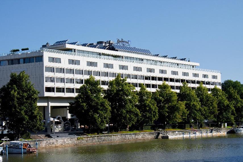 Venue& Accommodation Radisson Blu Marina Palace Hotel The hotel is located in the city centre,