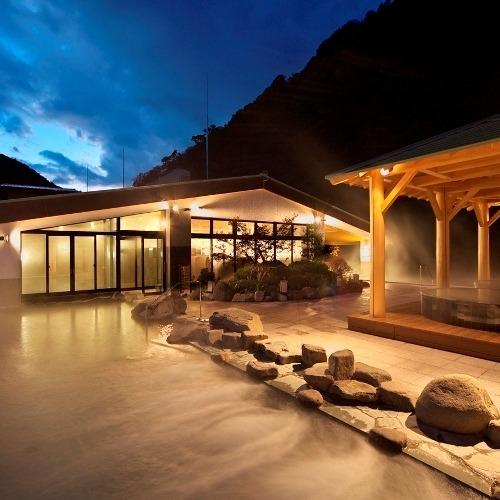 Monday 29th Hakone Yumoto Excursion For those of you who have booked the five-day package, today is the day to soothe your aching muscles at the hot spring resort resort of Hakone Yumoto.