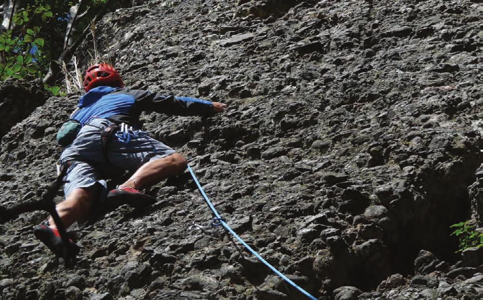 academies, teachers and professional leaders. It is equally useful for guides, mountaineering and climbing instructors who would like to apply their coaching skills in all aspects of their work.