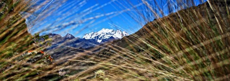 5 DAYS / 4 NIGHTS ITINERARY DAY 1 Sacred Valley: Explore the Pisac Valley & Ruins Photo: Snow capped peaks of Lares After an early breakfast, we depart Cusco for the Urubamba Valley, the Sacred