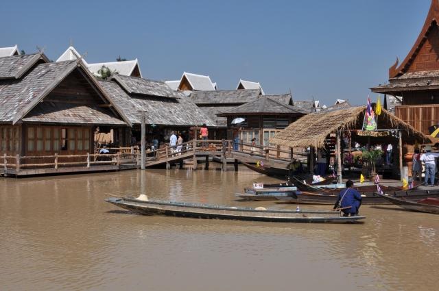 9 Pattaya Floating Market: Chonburi Province Pattaya Floating Market was opened to the public in November 2008.