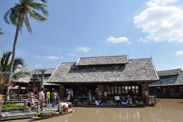 More than 80 paddle boats are on standby to ferry visitors around the compound along many Thai style teak wood buildings, linked by a network of canals, bridges and a number of