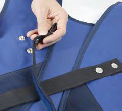 The line of the cut takes into account all of the requirements of conventional radiology. For the manufacturing of RA640 basic aprons we only use high-quality, flexible standard lead material.