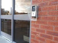There are no windows, TVs, glazed screens or mirrors behind the reception point which could adversely a ect the