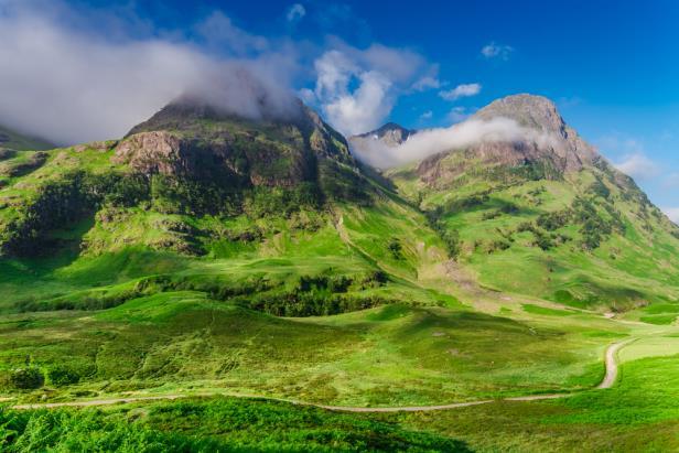 If you haven t discovered Outlander yet, you will enjoy these sites for their history and we will all soon become enchanted with the beautiful country of Scotland!