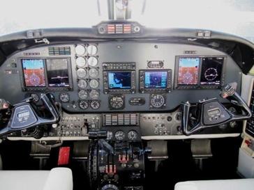 Glass Cockpit upgrade : We have already performed several cockpit update with installation of a complete Dual Garmin G600 screens etc... Your King will enter a new era.