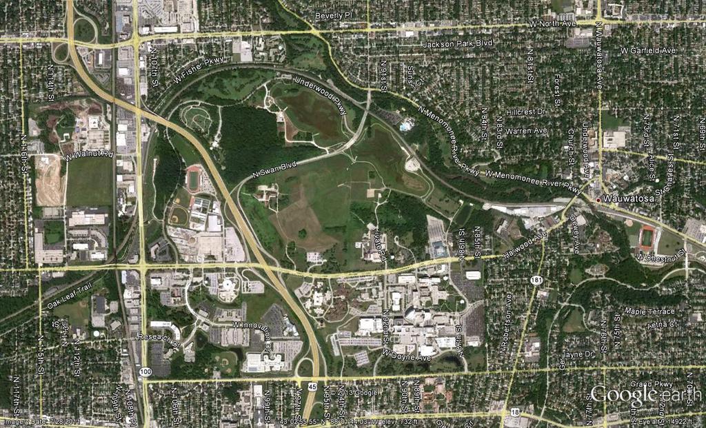 AERIAL VIEW OF UWM INNOVATION CAMPUS AND SURROUNDING AREA Mayfair Mall 1 mile US 45 120,00