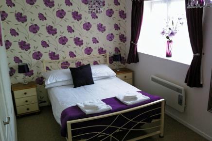 Dart Vale was refurbished and re-configured from it s original two bedroom design and now provides light and airy one bed roomed accommodation.