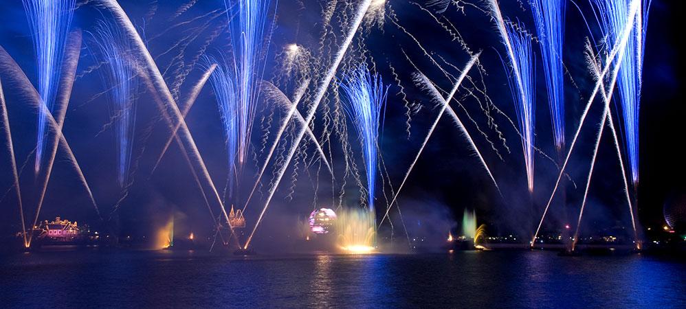 IllumiNations brings together the past, present and future of our planet and its colorful nations, and features breathtaking fireworks, brilliant