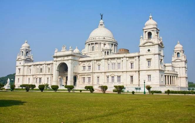 Day 3: Saturday, 20th October Kolkata (Calcutta) After breakfast, visit the famous white marble Victoria Memorial with its miniature paintings of Queen Mary, King George V and Queen Victoria.