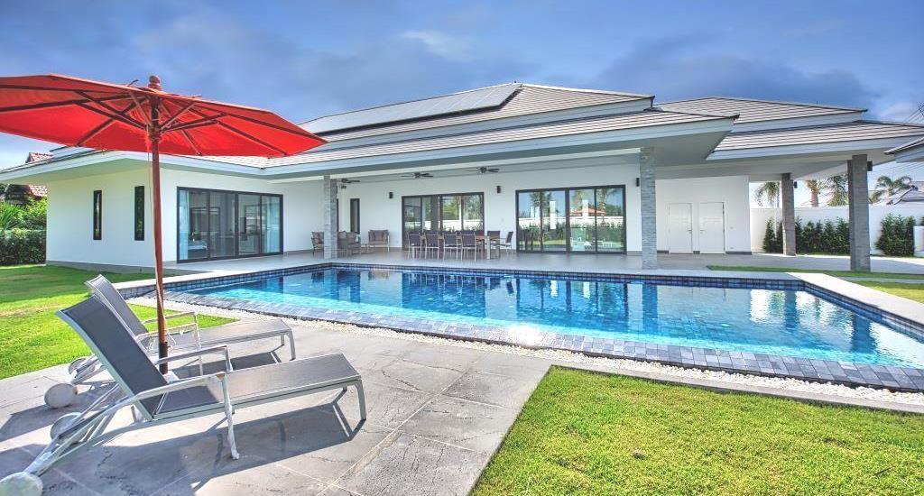 Sale: Brand new Luxury Pool Villas in Hua Hin o Cha-am Size: 3-5 Bedrooms, Living area: Minimum 308m², Land: Minimum 900m² Price: Starting 11,690,000 Thai Baht Ref#: 3494891 Luxury Pool Villas for