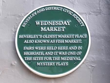 5 Wednesday Market The former plaque to Mary Wollstonecraft on the ASK building in Wednesday Market is therefore being replaced, and a new one has been erected commemorating the long and important