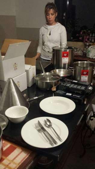 Equipment for the preparation and serving food which includes: 24 spoons, 24 knifes, 24 forks, 12 bowls, 24 deep dishes, 24 shallow dishes, one 30 cm frying pan with a lid, one 24cm frying pan with