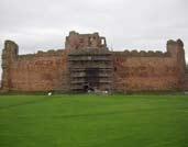 2 Timeline c1360 Castle built by William, 1st earl of Douglas 1491 Castle under siege by James IV following anti-royal plot 1528 James V attacks Tantallon for 20 days. 6th earl exiled to England.