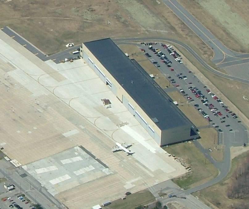 Key Assets of the Aviation Complex Hangar 4 and Building #250 (1955/1985) 184,400 Sq. Ft. (17,132 sq m) 267 x 521 x 57 (81.38mX158.8mX17.37m) Door height: 40 feet (12.