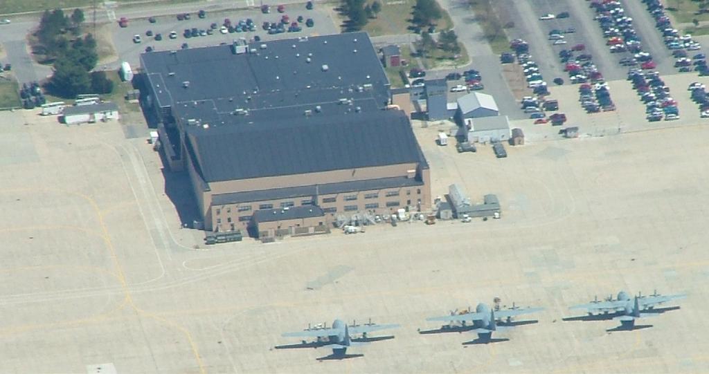 The office facility currently houses administration, command staff, and IT/data processing. Hangar 5 (1982) 163,454 Sq. Ft. (15,186 sq m) 866 x 194 x 57 (263.96mX59.13mX17.