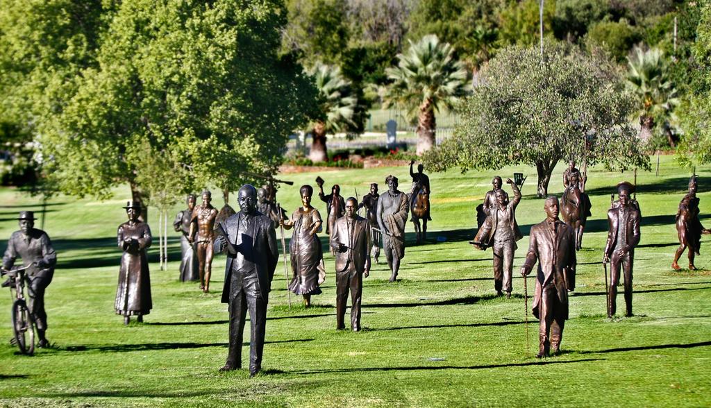 LONG MARCH TO FREEDOM 24 of the life-size bronze figures currently