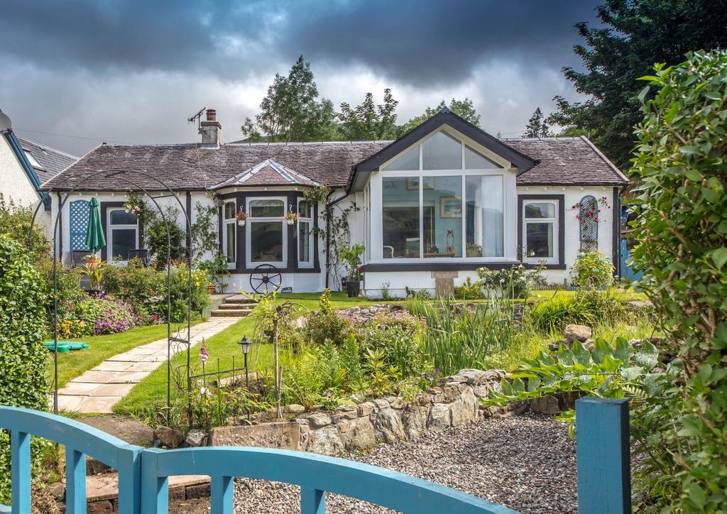 Newly renovated cottage with views of Loch Goil