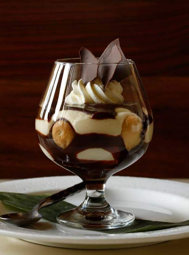 DINING IN HERSHEY GATHER AROUND THE TABLE From fine dining to casual fare to signature Hershey s Chocolate Martinis,