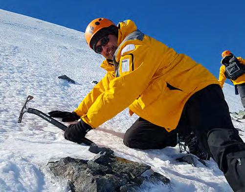 Once per indicated departure, our expert mountaineering guide will work with the Expedition Leader to select the ideal location for a full-day mountaineering adventure, which can last up to five