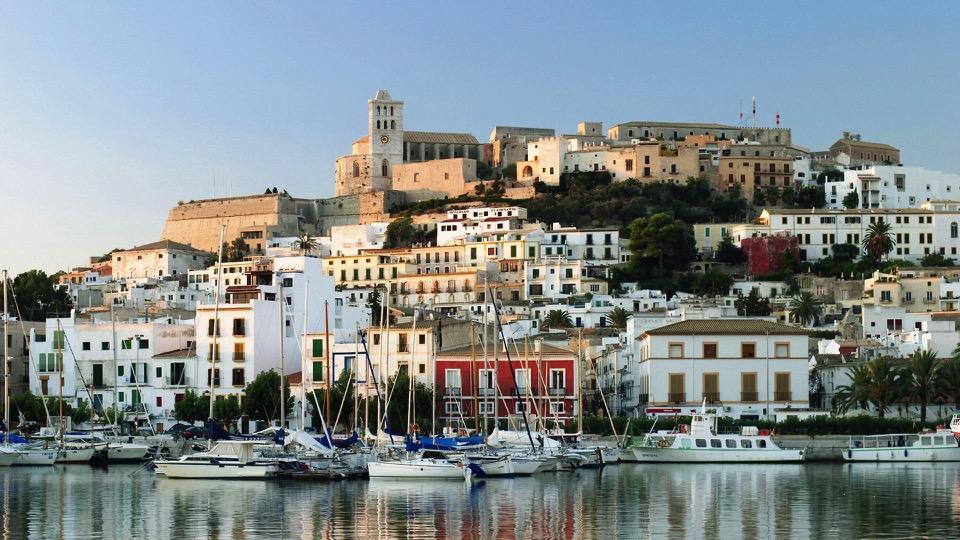 WHY IBIZA? 2800 hours of sun yearly. 2 hr flights from the main European hubs. Top destination for luxury brands & high end clients.