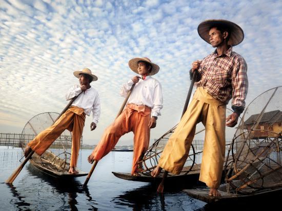 INLE LAKE (FEATURES) Contains a number of endemic species of snails and fish.