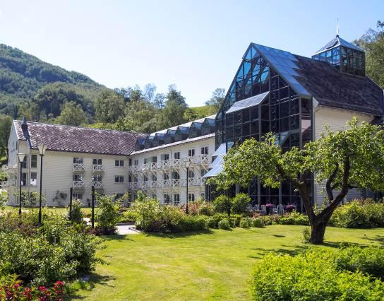 MORE THAN 100 YEARS OF HOSPITALITY At the end of the 19th century, Fretheim Hotel was a large farm, which accommodated rich English lords who came to fish for salmon in the Flåm River and to enjoy