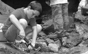 Adventure Theme Camps Tin Mountain Nature Learning Center, Albany Stones and Bones Camp Ages 6-9 June 27-July 1 Time 8:30-3:00 Enrollment: 14 M: $160 NM: $190 After May 15: $200 At Stones & Bones,